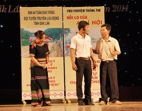 HỘI THI TUYÊN TRUYỀN LƯU ĐỘNG VỀ AN TOÀN GIAO THÔNG KHU VỰC TÂY NGUYÊN  VÀ CÁC TỈNH LÂN CẬN NĂM 2014