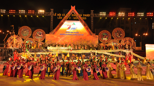 TƯNG BỪNG LỄ HỘI CÀ PHÊ BUÔN MA THUỘT  LẦN THỨ V – NĂM 2015