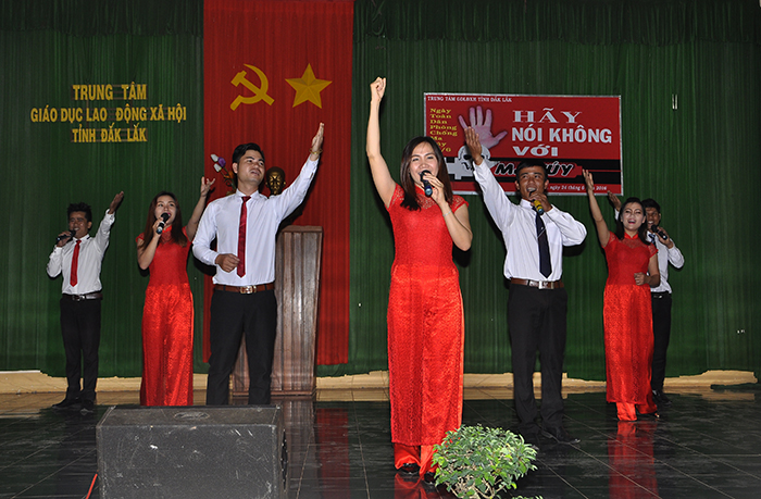 Giao lưu văn nghệ hưởng ứng Tháng hành động toàn dân phòng chống ma túy tháng 6/2016  và Ngày Thế giới phòng chống ma túy 26/6.