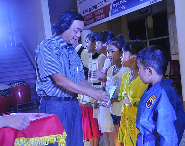 TRUNG TÂM VĂN HÓA TỈNH BẾ GIẢNG LỚP NĂNG KHIẾU HÈ 2016