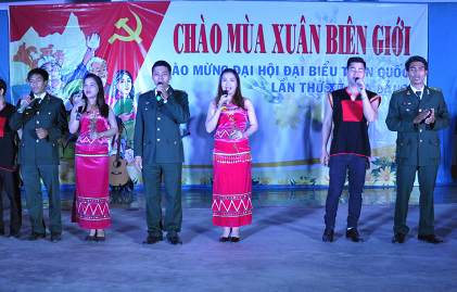 BIỂU DIỄN VĂN NGHỆ PHỤC VỤ CÁN BỘ, CHIẾN SĨ BIÊN PHÒNG VÀ NHÂN DÂN CÁC XÃ BIÊN GIỚI
