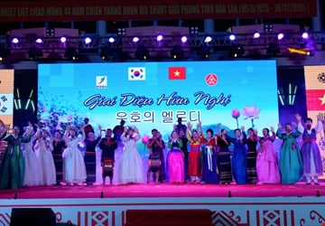 Giao lưu nghệ thuật “Giai điệu hữu nghị”