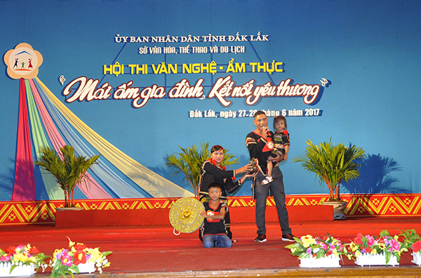 Hội thi văn nghệ - ẩm thực “Mái ấm gia đình kết nối yêu thương” năm 2017