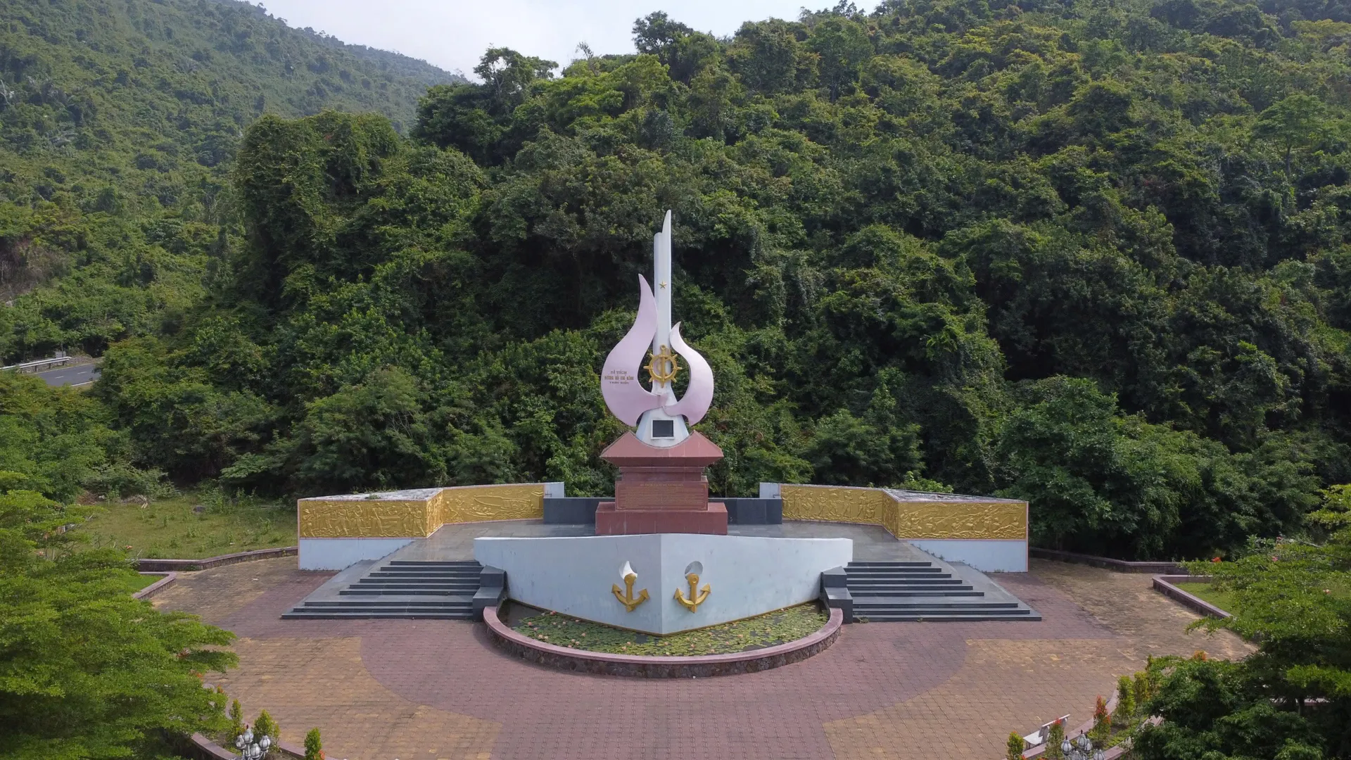 Di tích lịch sử quốc gia đặc biệt Đường Hồ Chí Minh trên biển - Bến Vũng Rô