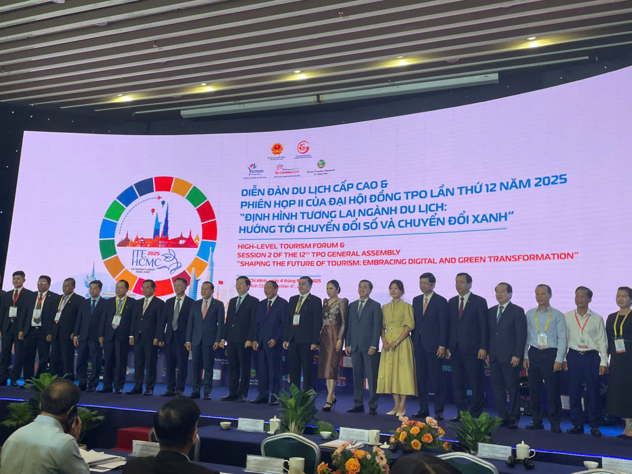 z6975261532521_19aa2f55d57423120aa969fb7974d79b