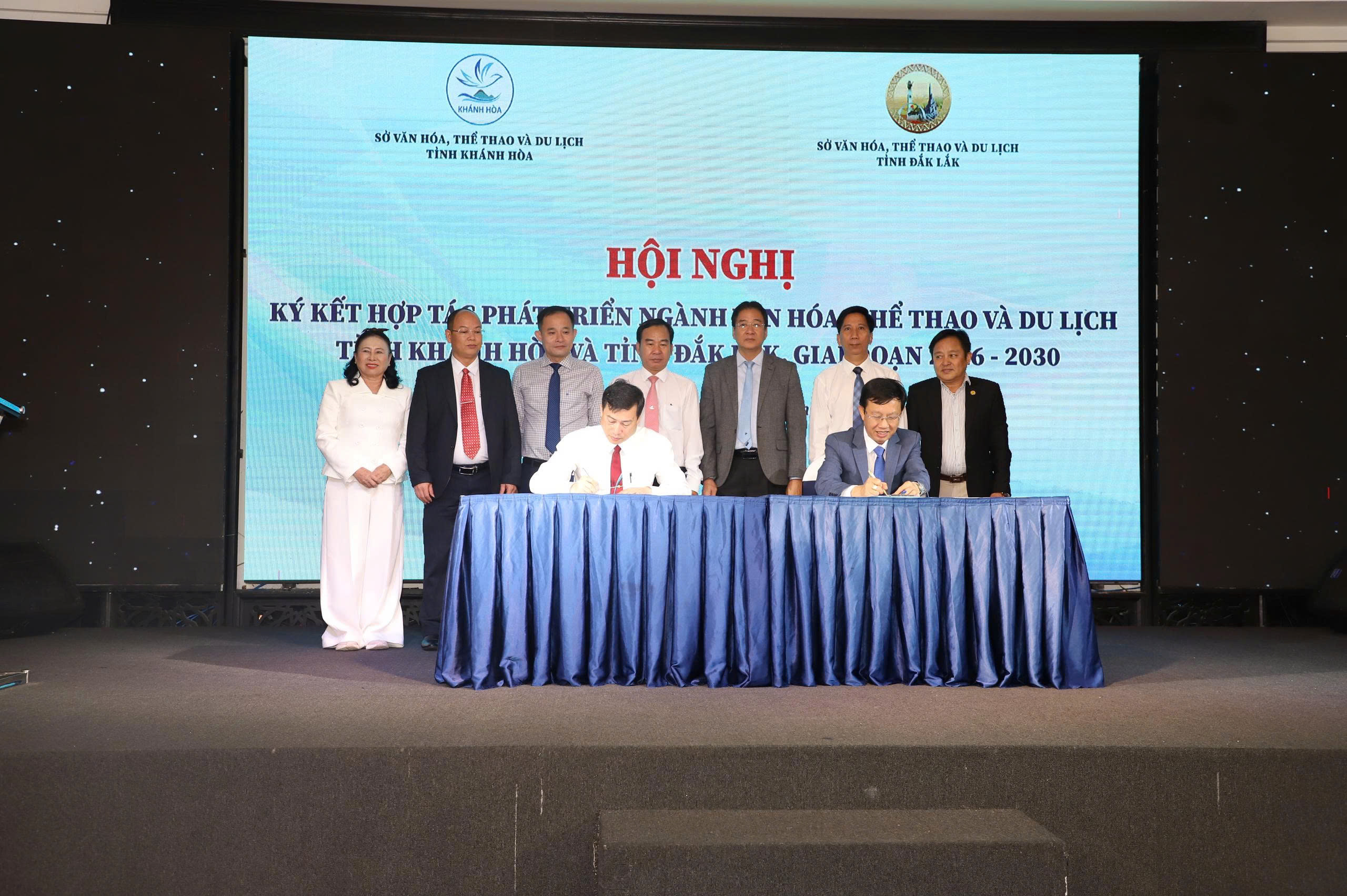 Hội nghị Ký kết hợp tác phát triển ngành Văn hóa, Thể thao và Du lịch tỉnh Khánh Hòa và Đắk Lắk